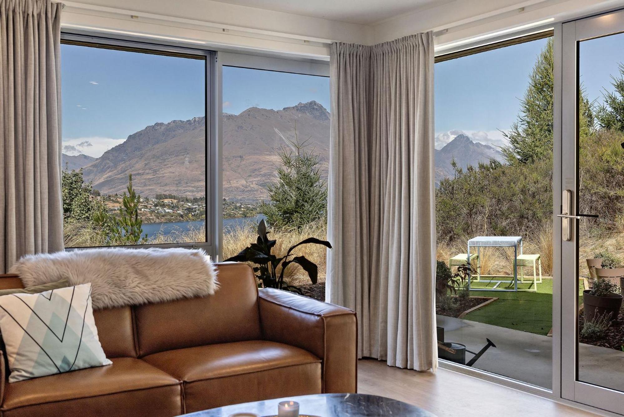 Lakeside Mountain Haven Queenstown Buitenkant foto