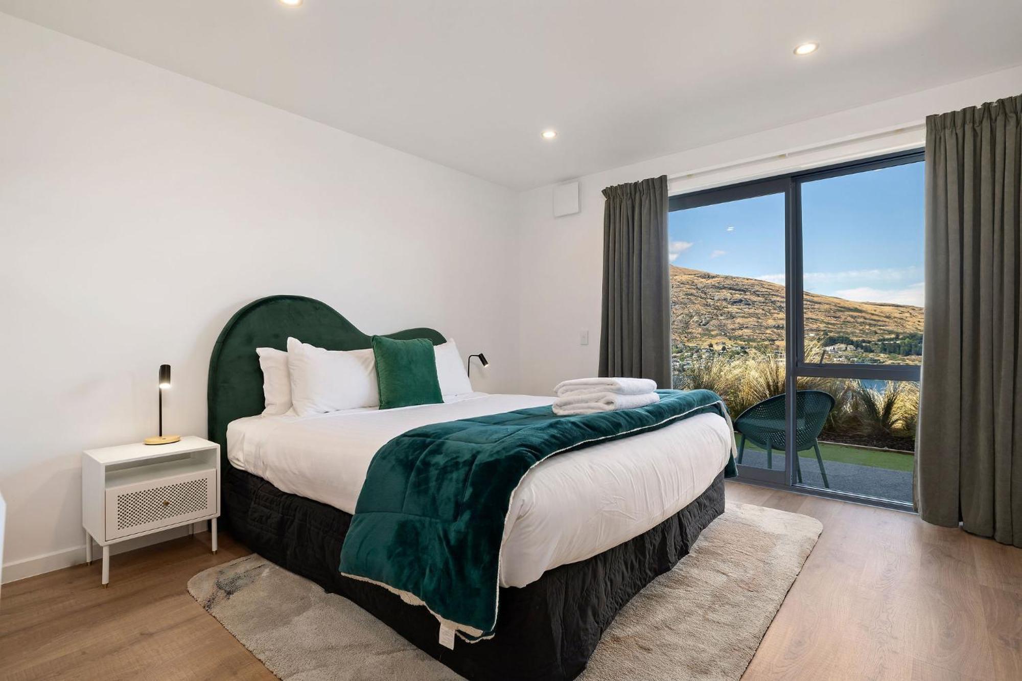 Lakeside Mountain Haven Queenstown Buitenkant foto